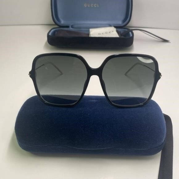 ?- New Authentic Gucci Grey Butterfly Ladies Sunglasses GG1267S 001 60 main image 11